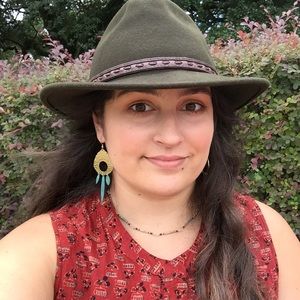 Meet your Posher, Amara